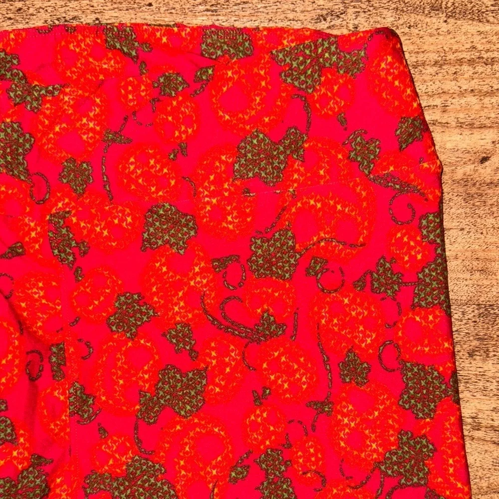 LuLaRoe Pumpkin 🎃 Patterned Leggings